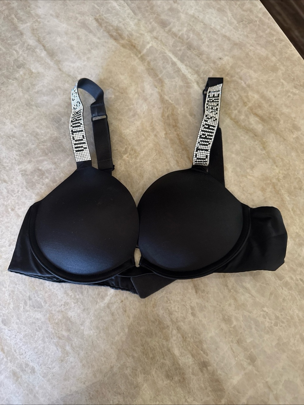 Victoria’s Secret very sexy push up bra studded strap 34B